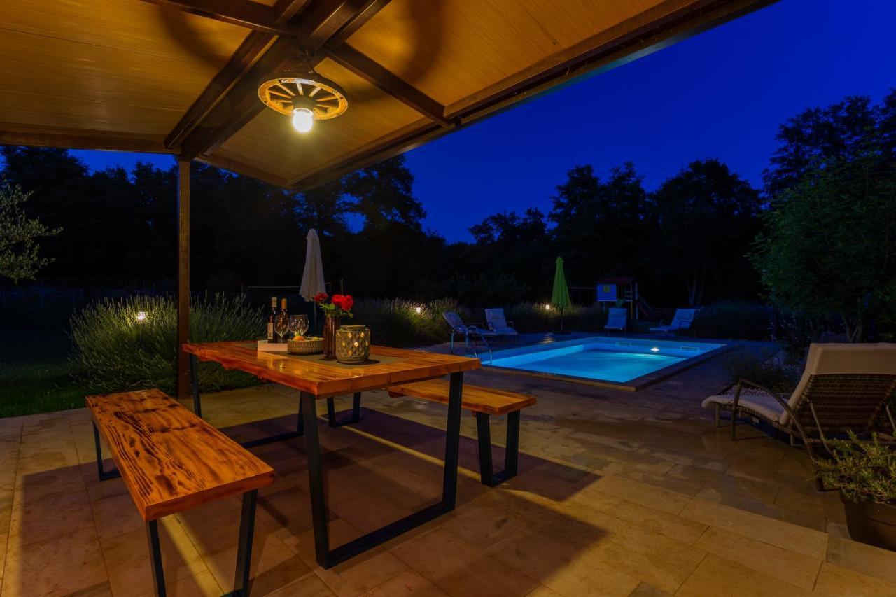 Villa Krizanci Zminj Luaran gambar