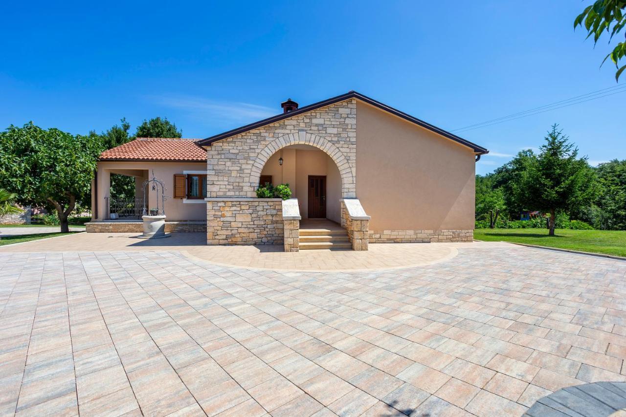 Villa Krizanci Zminj Luaran gambar