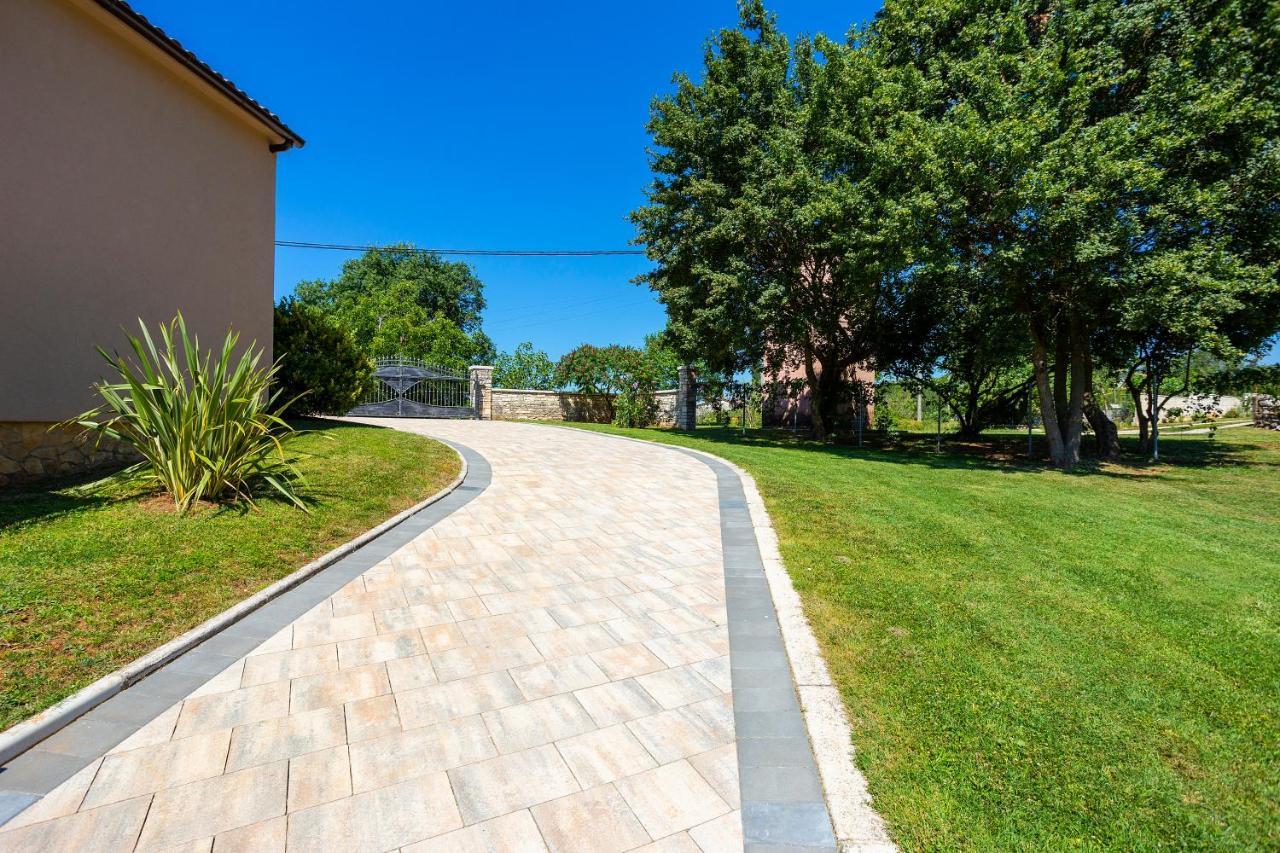 Villa Krizanci Zminj Luaran gambar